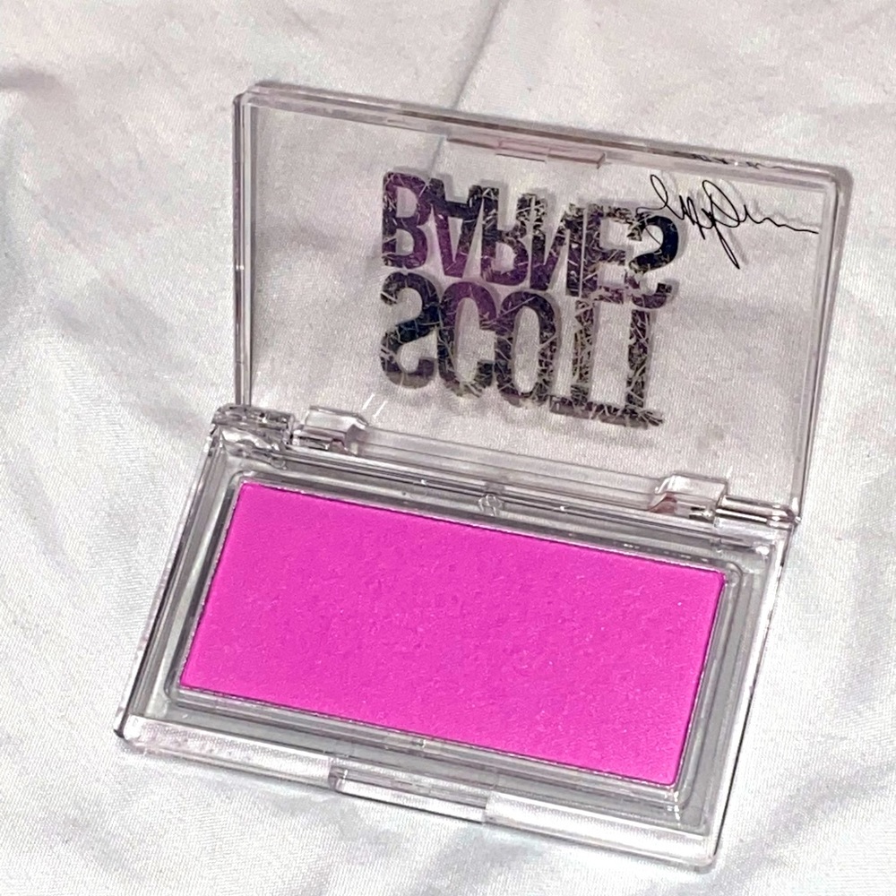 Scott Barnes “Ultra Pink” Blush